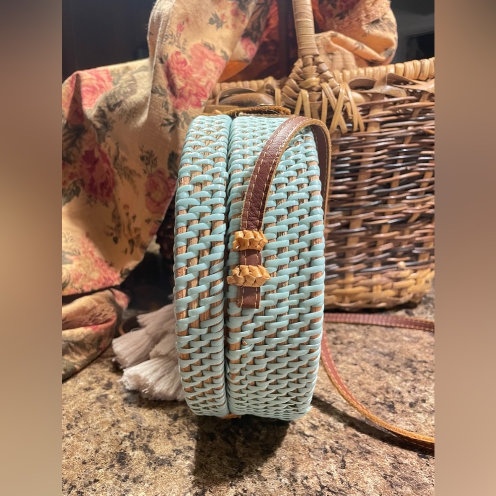 Rattan w Turquoise Weave Round Purse Crossbody Leather Strap w Tassel 8” - Picture 8 of 12